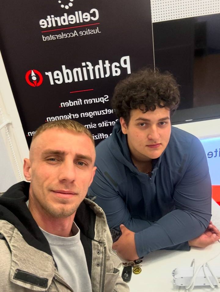 Unser Team vor dem LKW